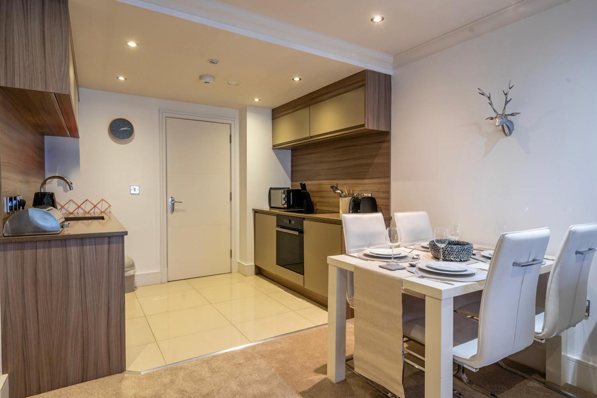 31 Cocoa Suites York Exteriör bild